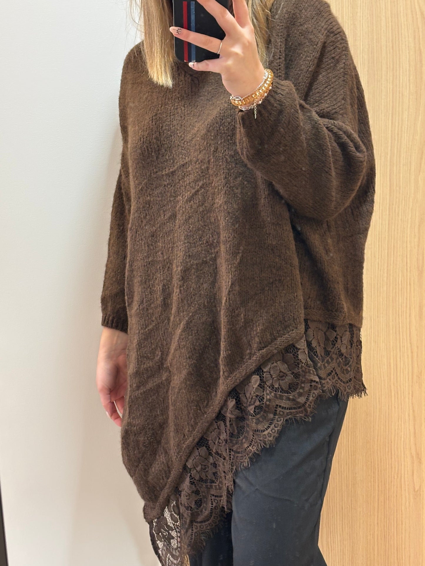 pull dentelle asymétrique (plusieurs coloris)