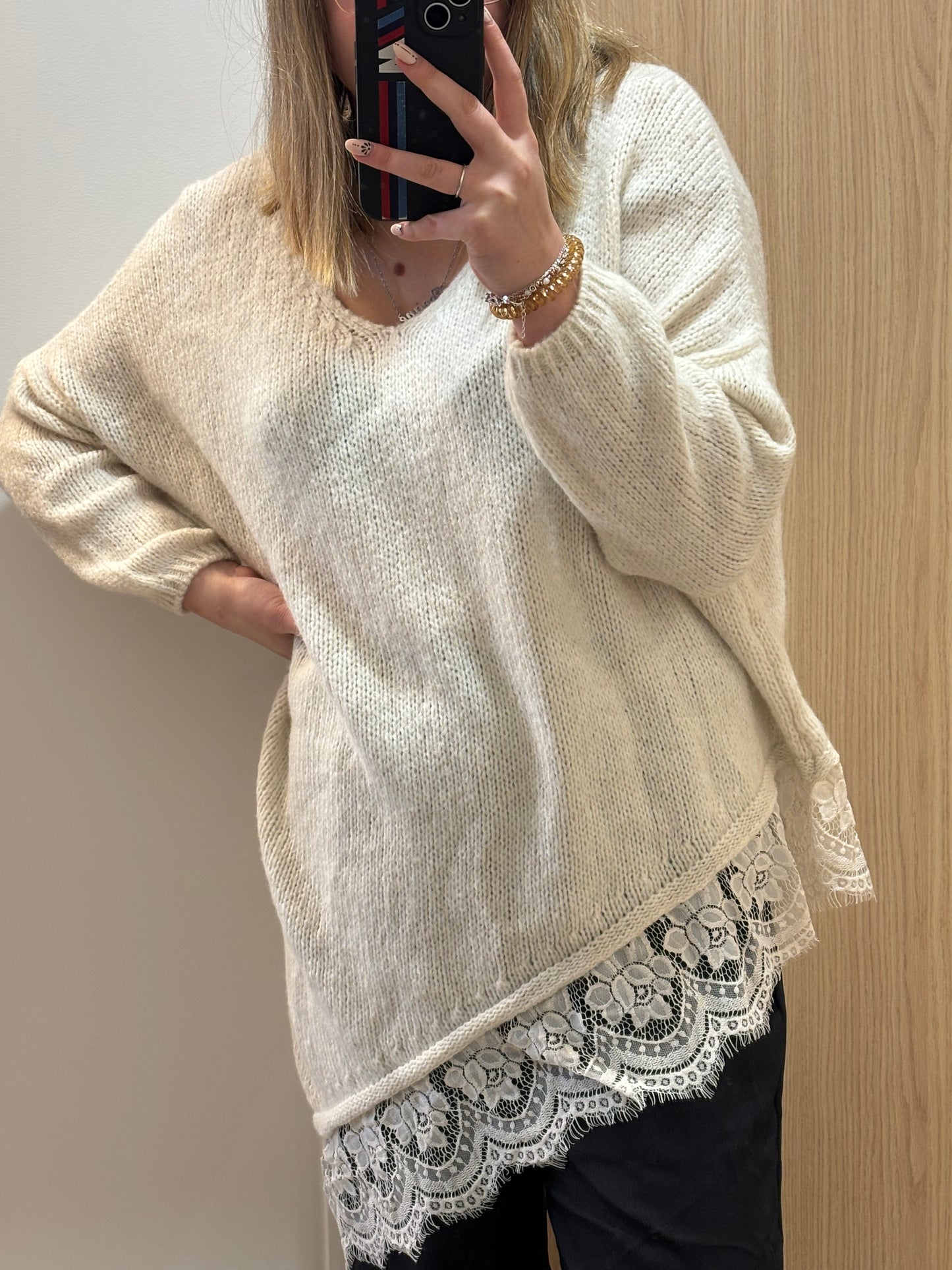 pull dentelle asymétrique (plusieurs coloris)