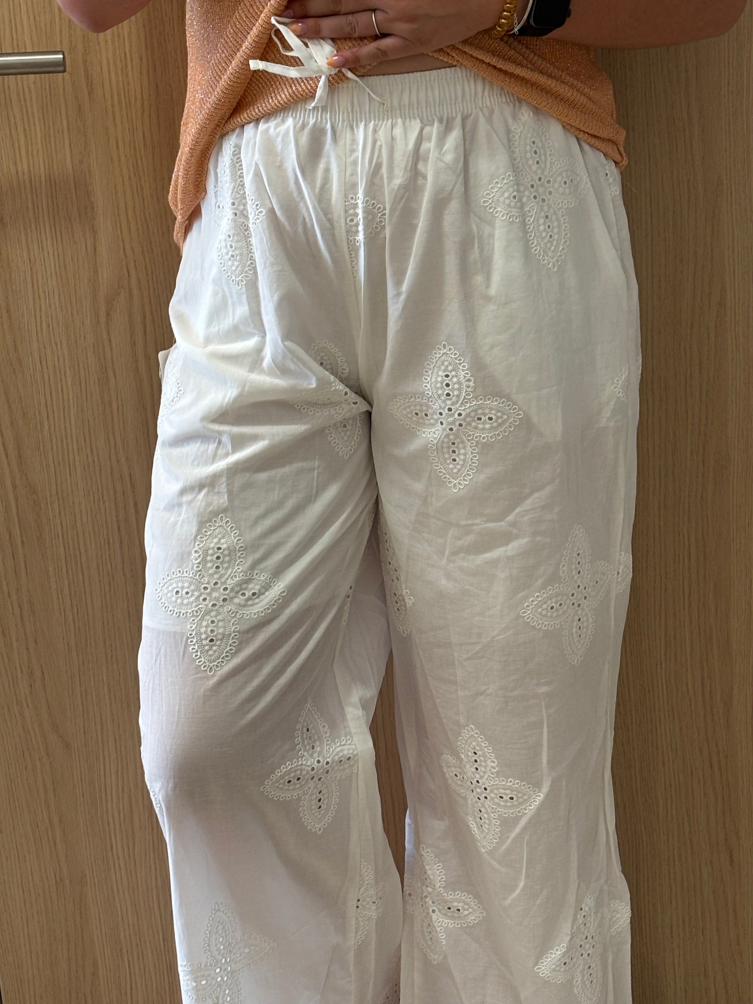 Pantalon à broderie