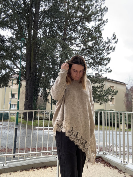 pull dentelle asymétrique (plusieurs coloris)
