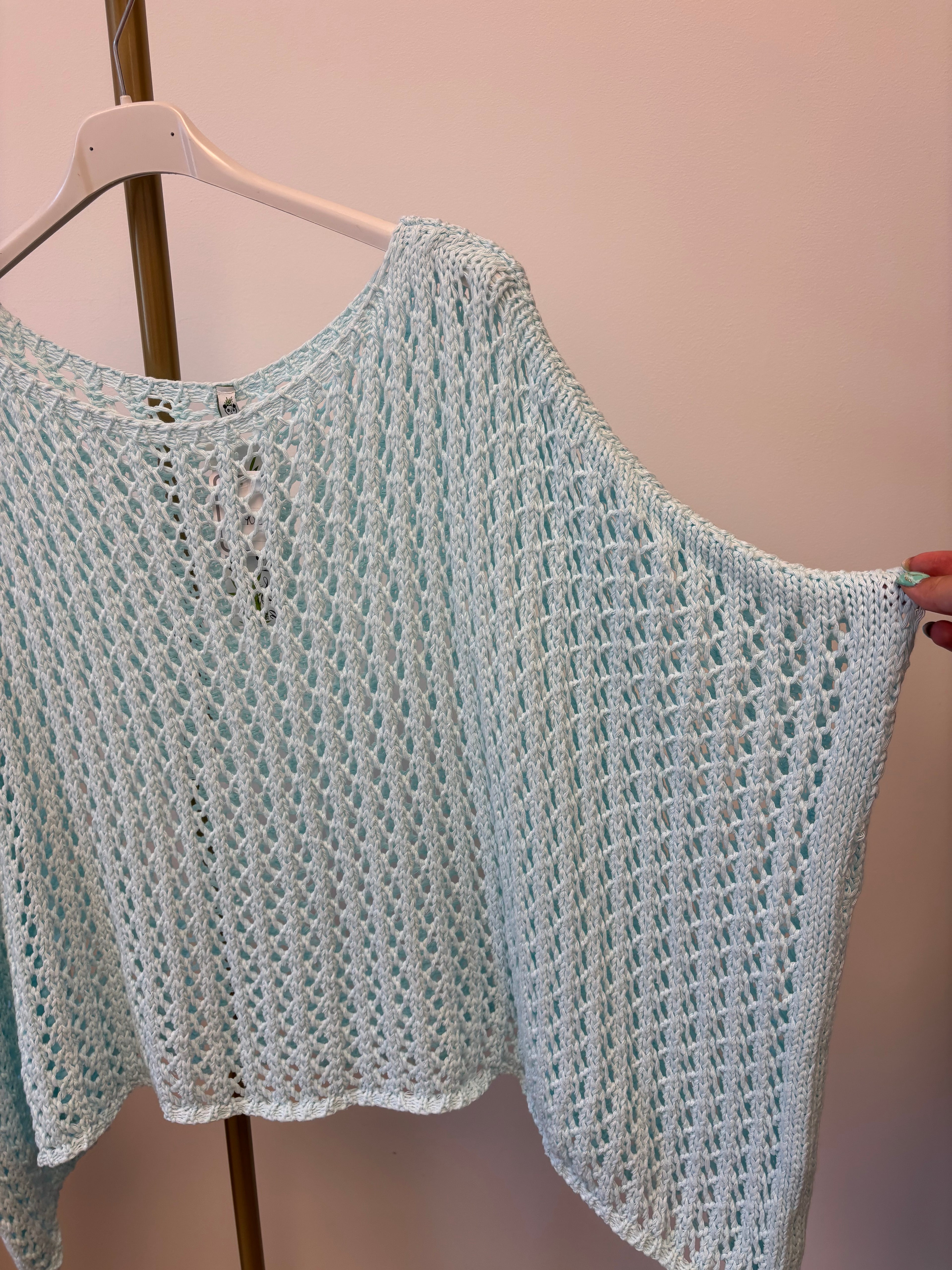 Top ample stylo poncho à crochet