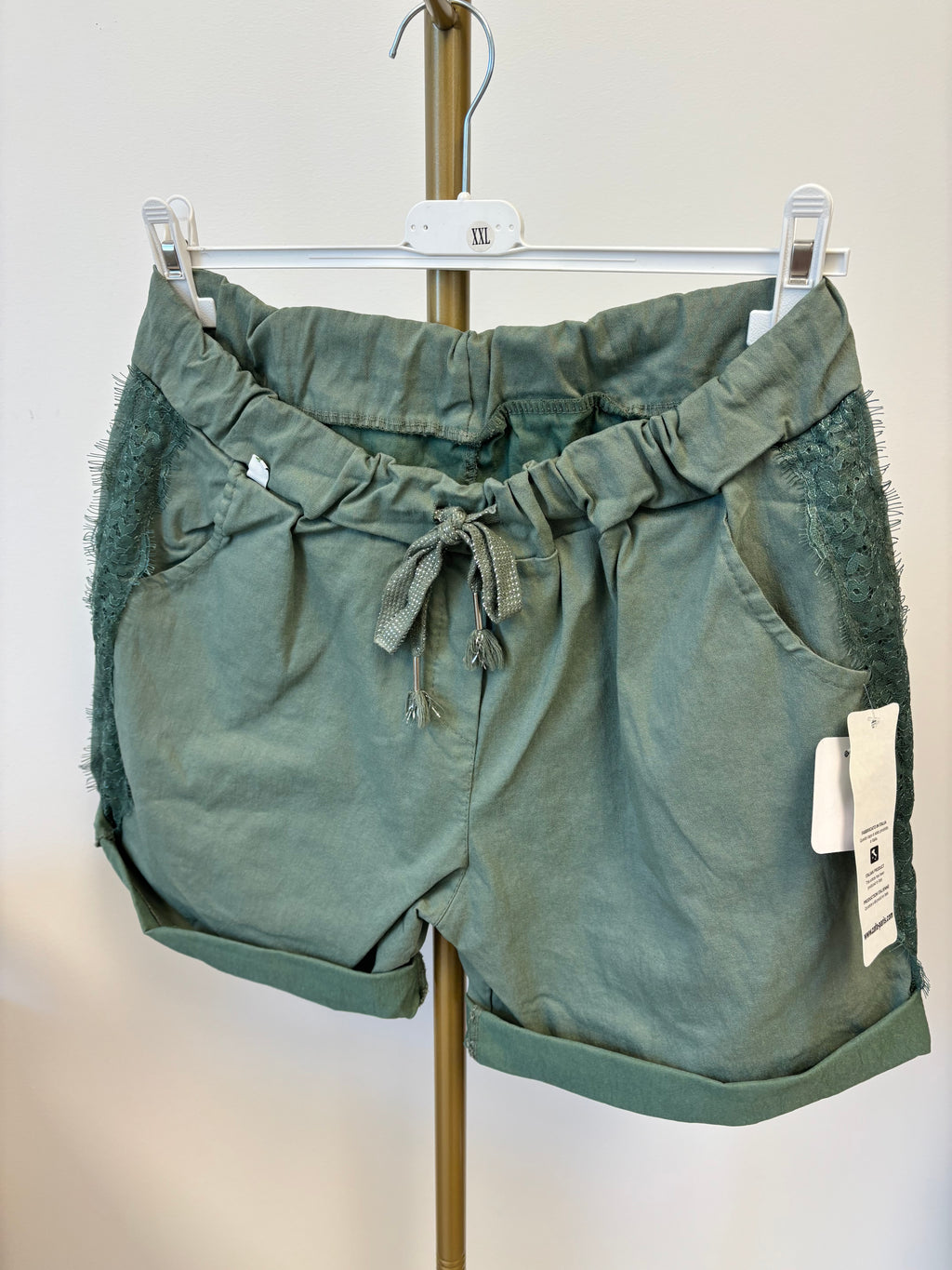 Short magique dentelle