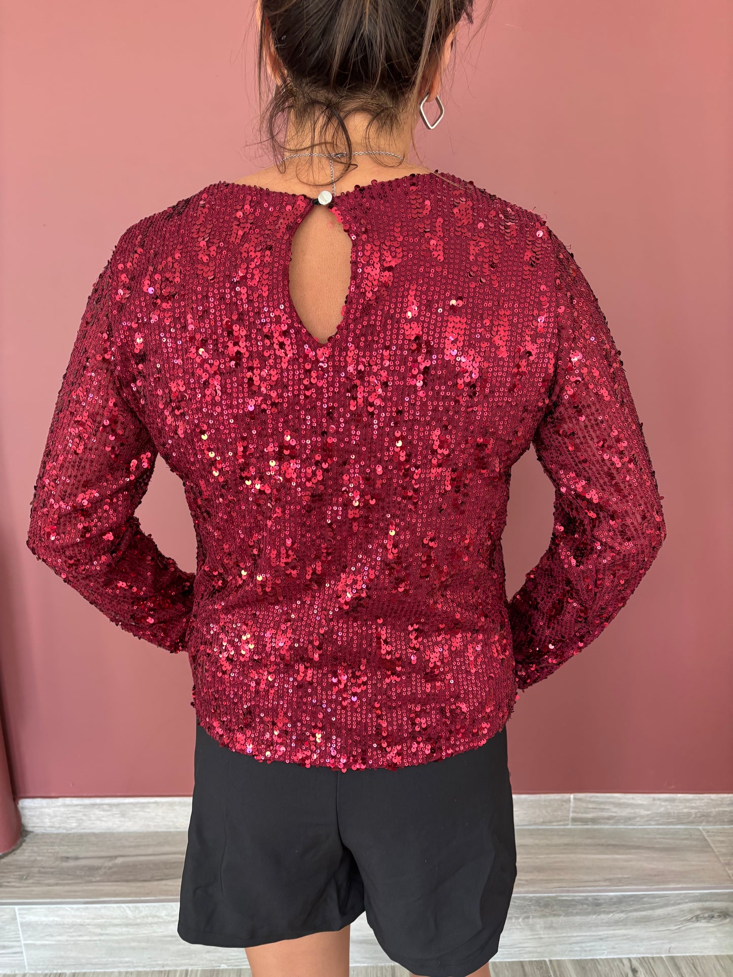 Blouse à paillettes bordeaux