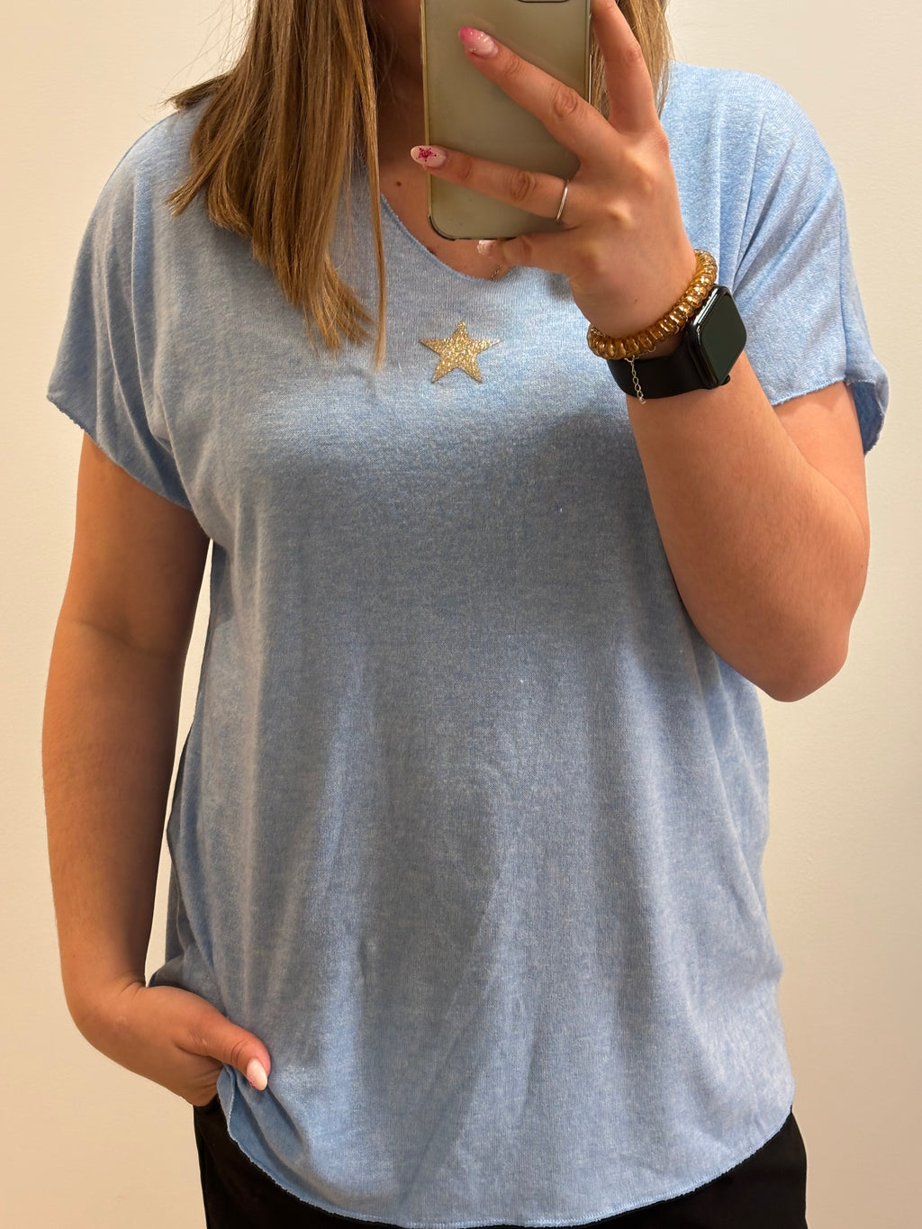 Tee-shirt Étoile – L’indispensable lumineux de l’été ☀️